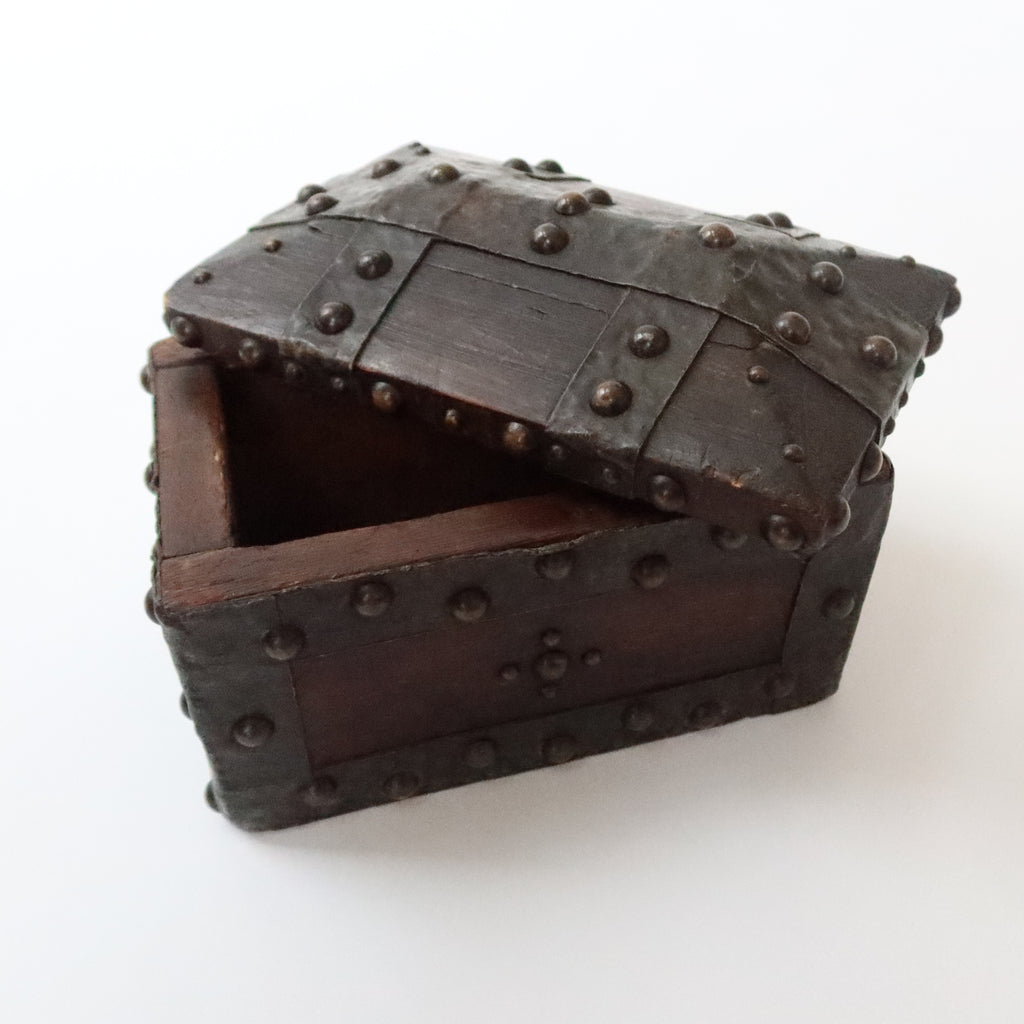 MEDIEVAL STYLE BOX